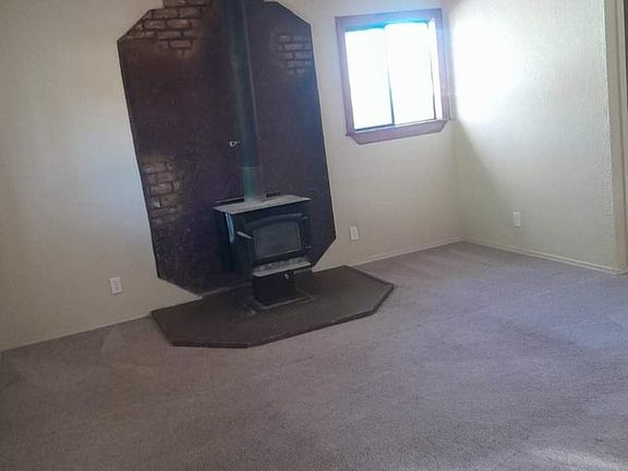 3rd image of 216 Parkdale Ave #B