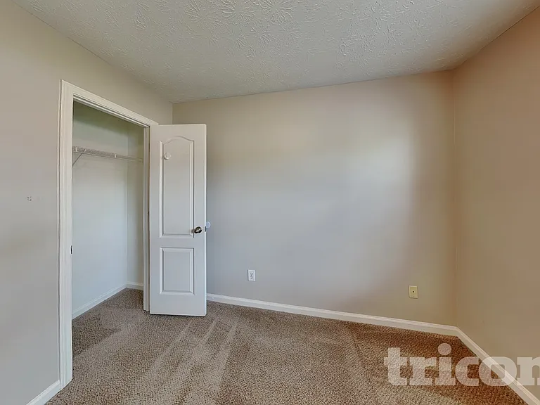 135 Tillman Ct — Photo 14