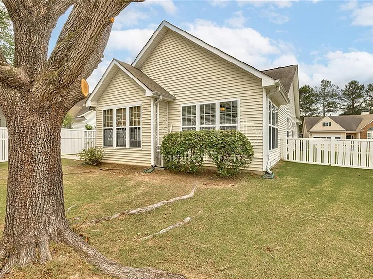 1033 Pinehurst Dr — Photo 42