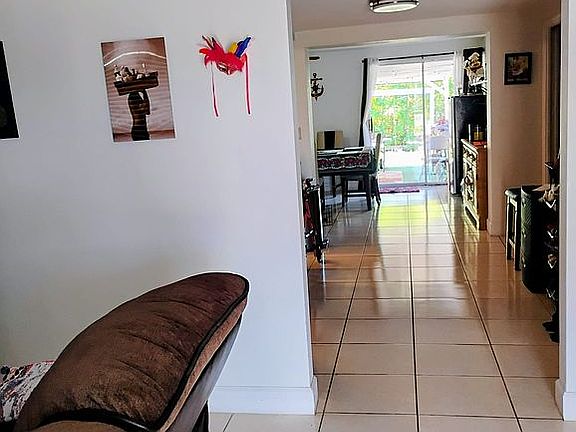 3rd image of 7919 Raintree Dr