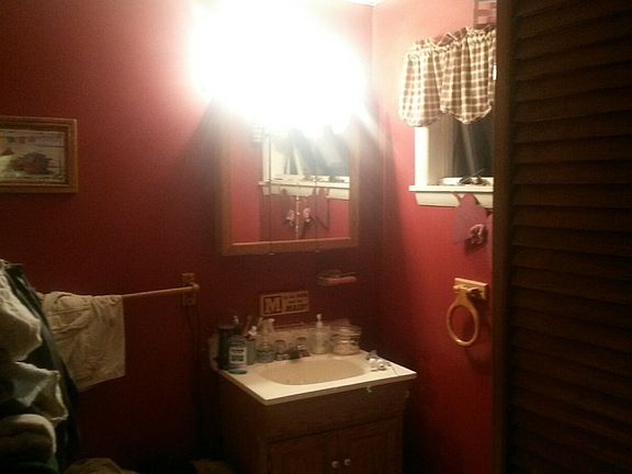 .5 Bath with Laundry