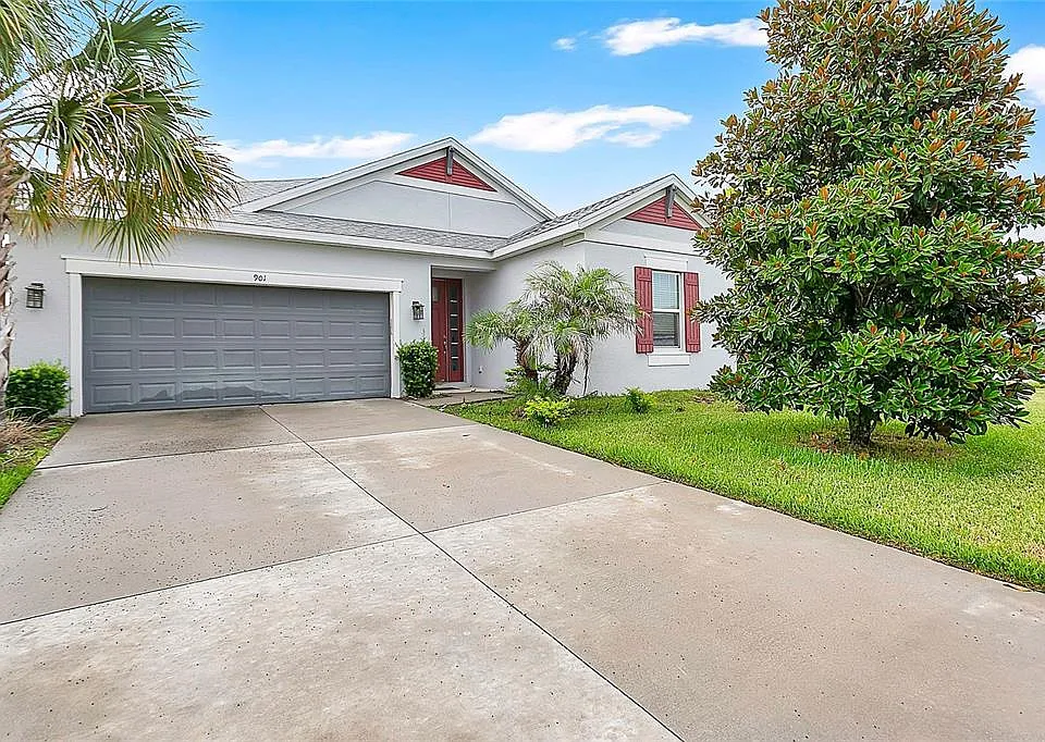 901 Sabal Breeze Ln