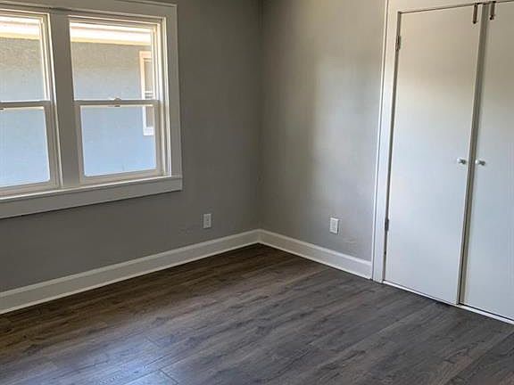 3rd image of 3533 Winthrop Ave