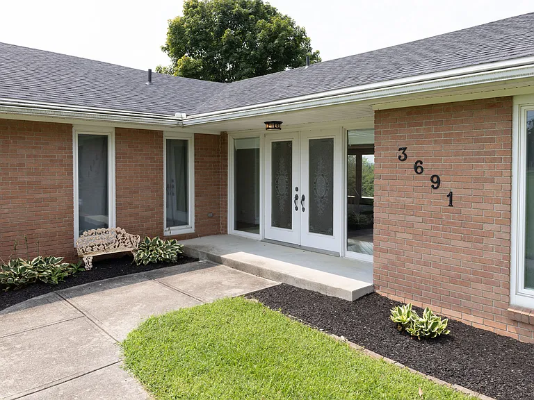 3691 Eaton Rd — Photo 3