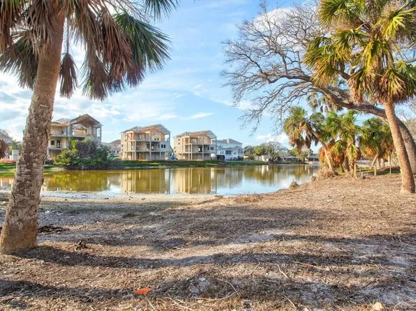 4710 Gleason Ave #16, Sarasota, FL 34242