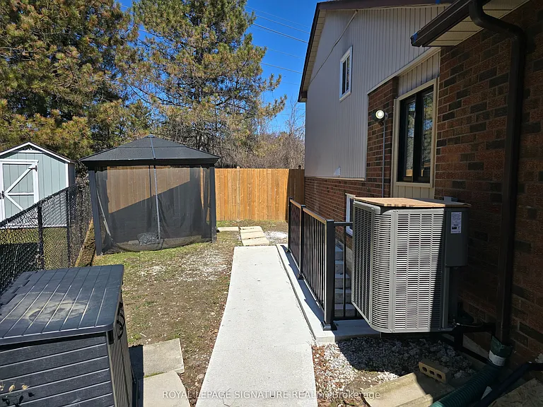 2111 Lynn Heights Dr #LOWER — Photo 15