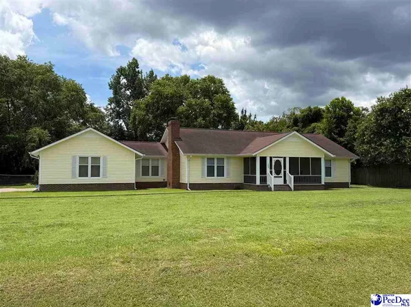333 Horseshoe Bend Dr, Darlington, SC 29532