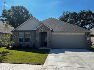 108 Augustin Dr, Maurice, LA 70555