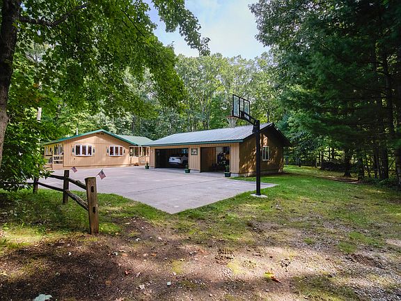 3rd image of 17349 Hoxeyville Rd