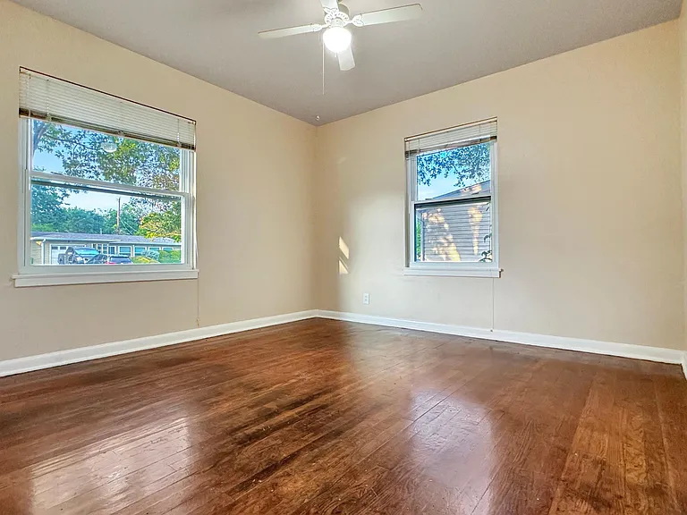 350 Storeywood Dr — Photo 4