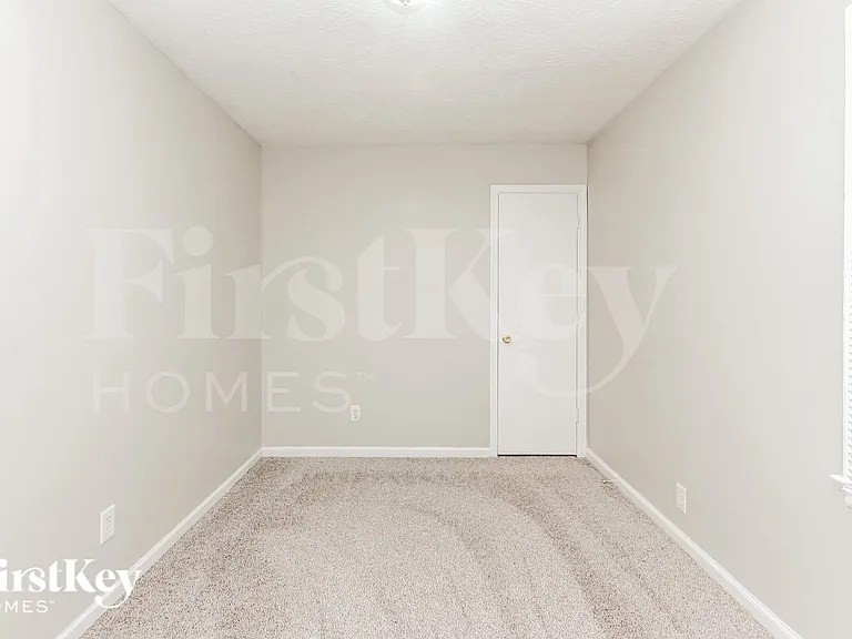 2337 Calhoun St — Photo 9