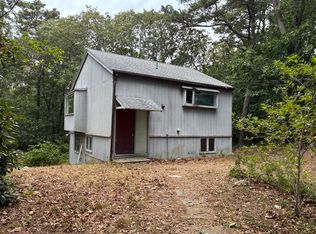 10 Putnam Way, Tisbury, MA 02568