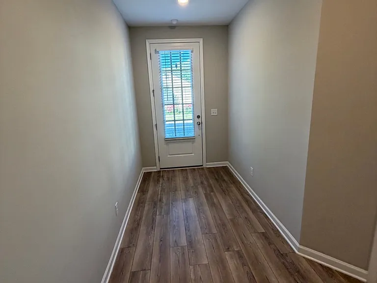 2590 Morehead St — Photo 3