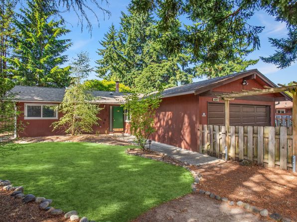 9021 NE 137th St