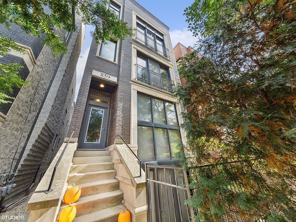 1st image of 859 N Paulina St #3