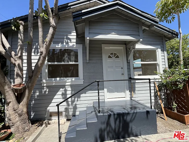 424 N Venice Blvd #B — Photo 3
