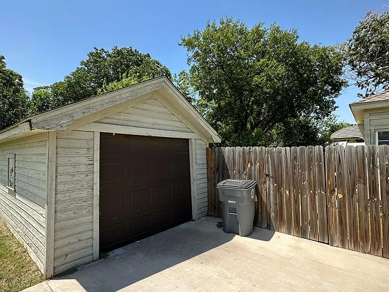 1602 NW 16th St — Photo 17