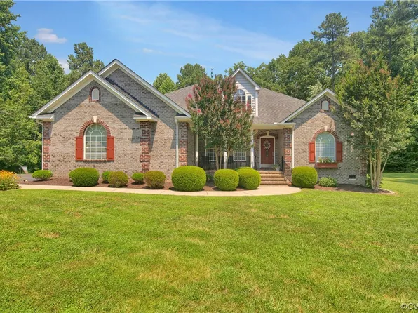 3011 Stone Castle Ln, Sandy Hook, VA 23153