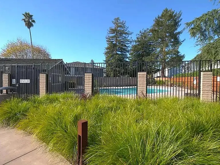 4450 Diamond St #1 — Photo 5