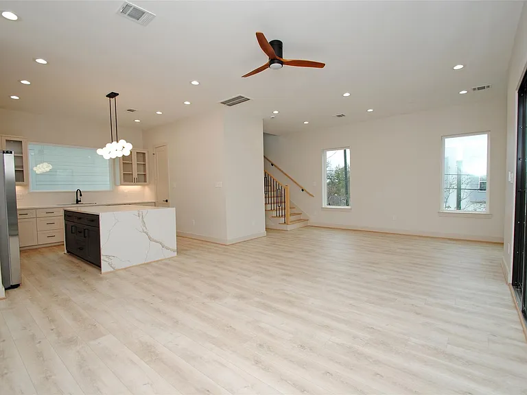 6310 Illinois St #A — Photo 9