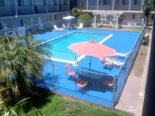 2506 Grove Way, Castro Valley, CA