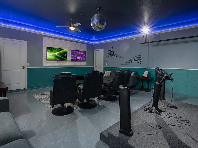 Building's Lounge