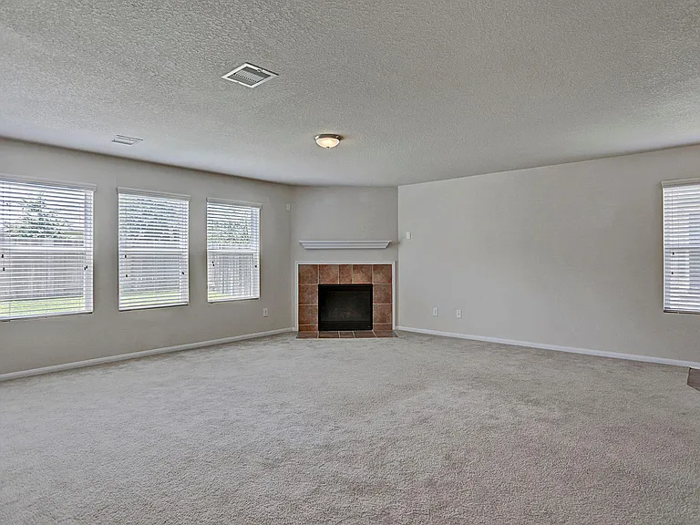 9960 Hyacinth Way — Photo 6