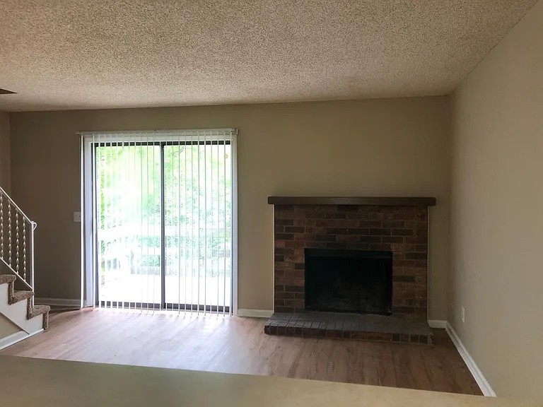1241 N Graycroft Ave — Photo 24