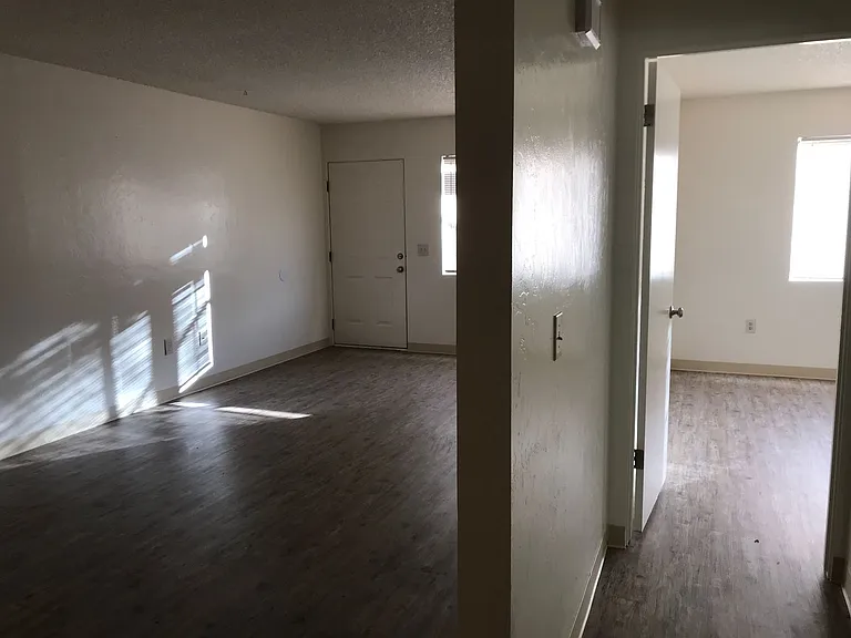 625 Dameron Dr — Photo 5