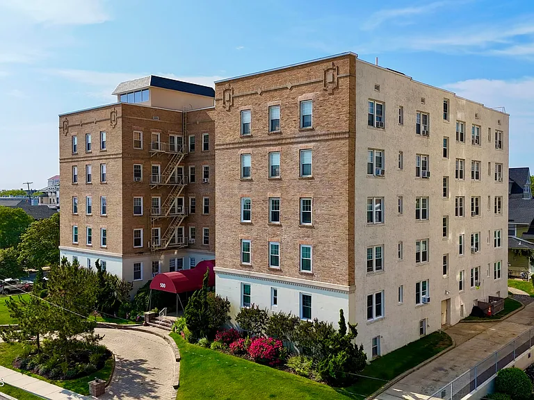 500 Deal Lake Dr #2D — Photo 15