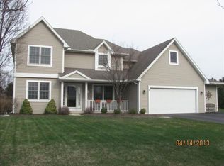 326 Ridgepoint Cir E, Waterville, OH 43566
