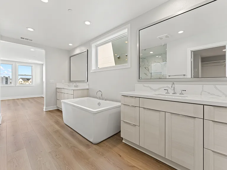 209 Stage — Photo 12