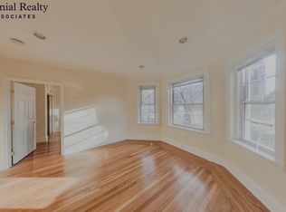 75 Thatcher St #73-302, Brookline, MA 02446