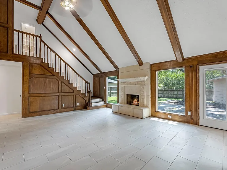 8011 Liberty Elm Ct — Photo 9