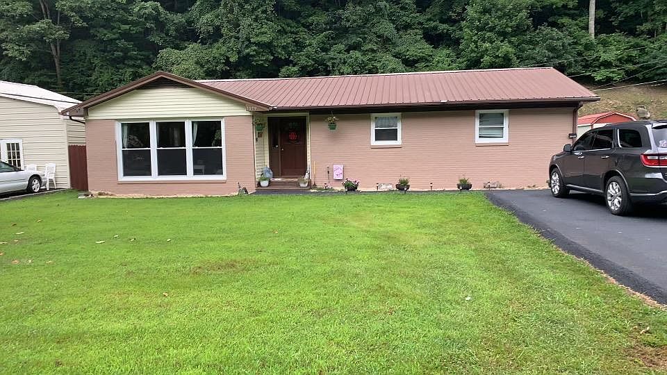 1st image of 1079 Highlawn Cir