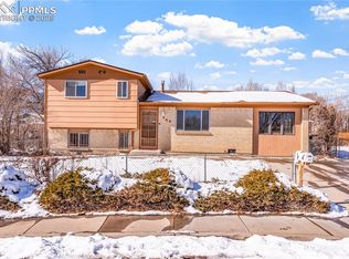 306 Cranbrook Cir, Colorado Springs, CO 80906