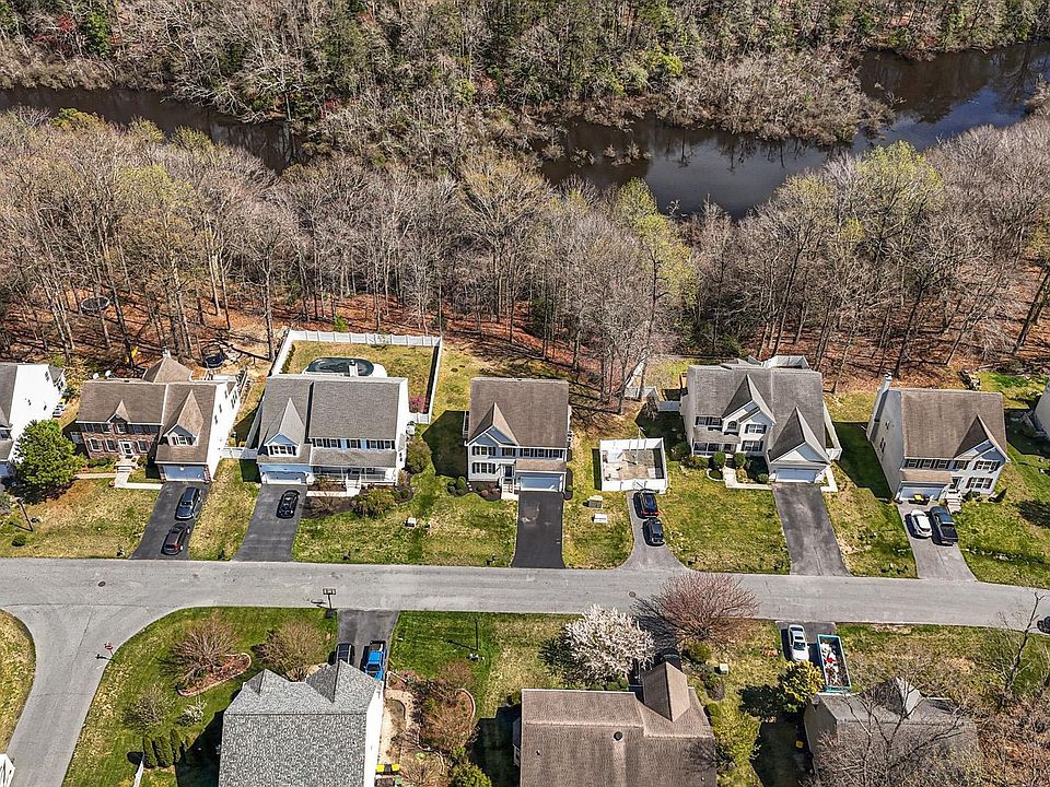 1st image of 302 Albacore Dr