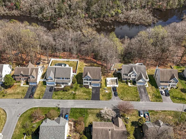 302 Albacore Dr, Frederica, DE 19946