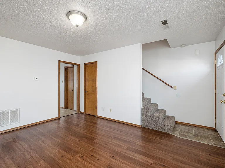 1207 N Main St #B — Photo 11
