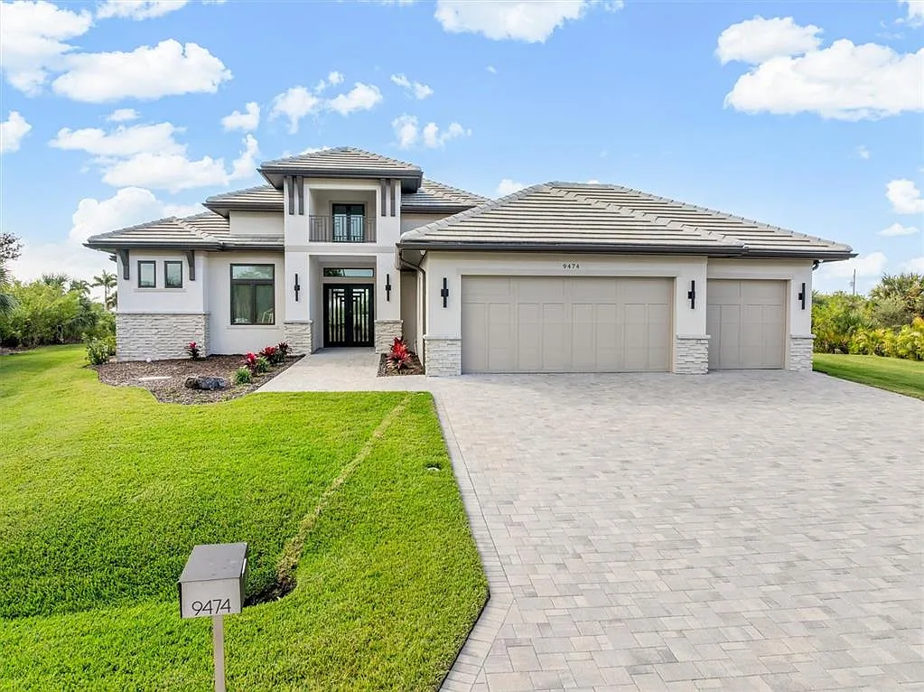 4 bed, 4.5 bath, 3000 sqft, $12,000 — Photo 1