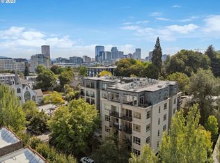 1930 NW Irving St APT 202, Portland, OR 97209