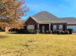 40 Walnut Trace Dr, Jackson, TN 38305