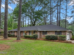 5375 Balmoral Dr, Jackson, MS 39211