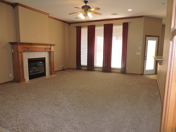 3rd image of 12913 Peregrine Dr