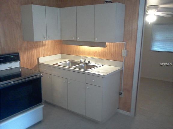 5th image of 2918 Arlington St Unit C