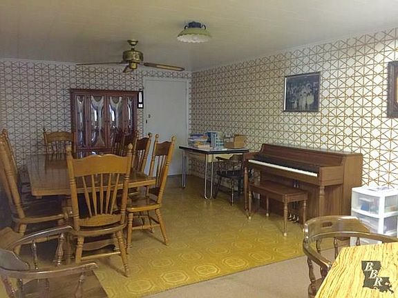 3rd image of 118 Evelyn Ave