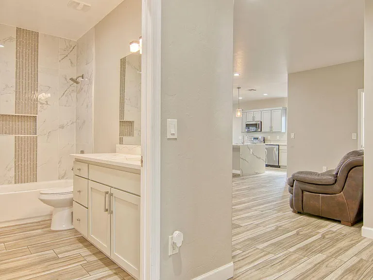 3304 E Elida St — Photo 16