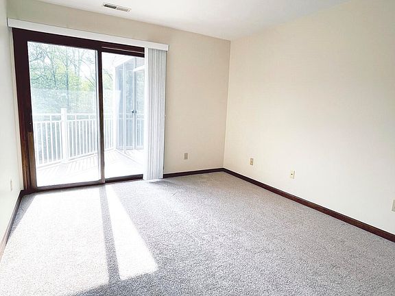 5th image of 355 Columbia Ave W APT 304
