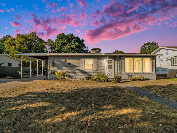 913 Wood Ave, Traverse City, MI 49686