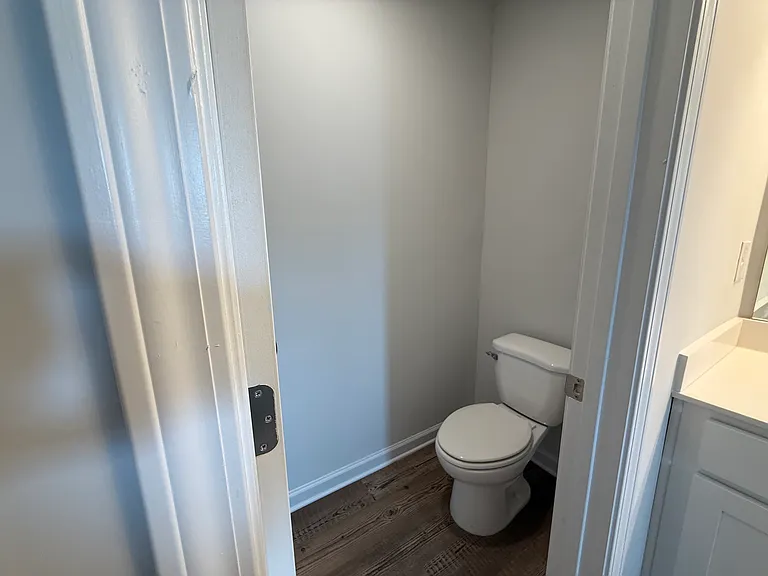 5251 Canberra Dr — Photo 6